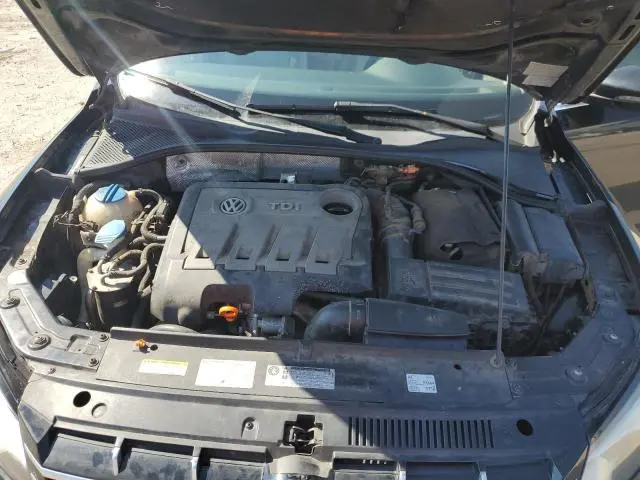 2012 VOLKSWAGEN PASSAT SE