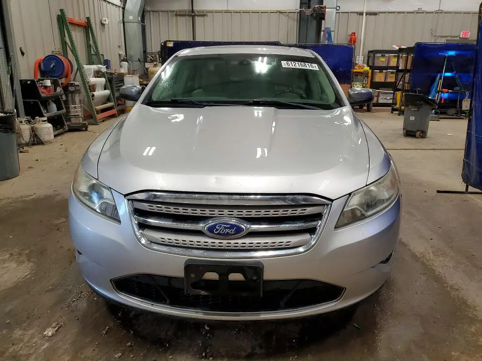 2012 FORD TAURUS LIMITED  