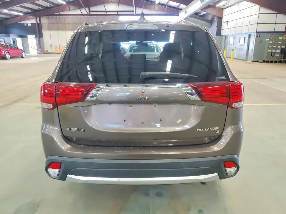 2017 MITSUBISHI OUTLANDER SE  