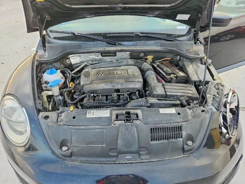2015 VOLKSWAGEN BEETLE 1.8T  