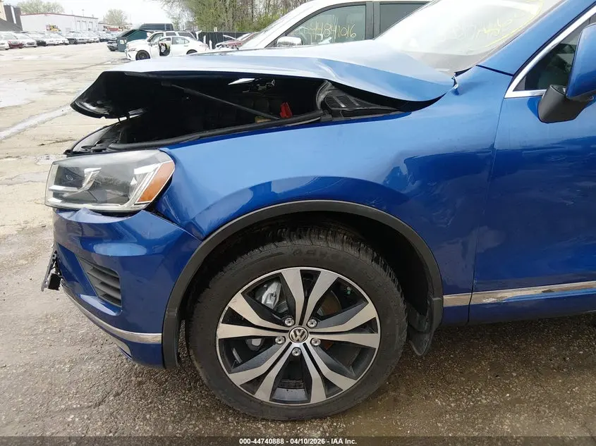 2017 VOLKSWAGEN TOUAREG V6 WOLFSBURG EDITION