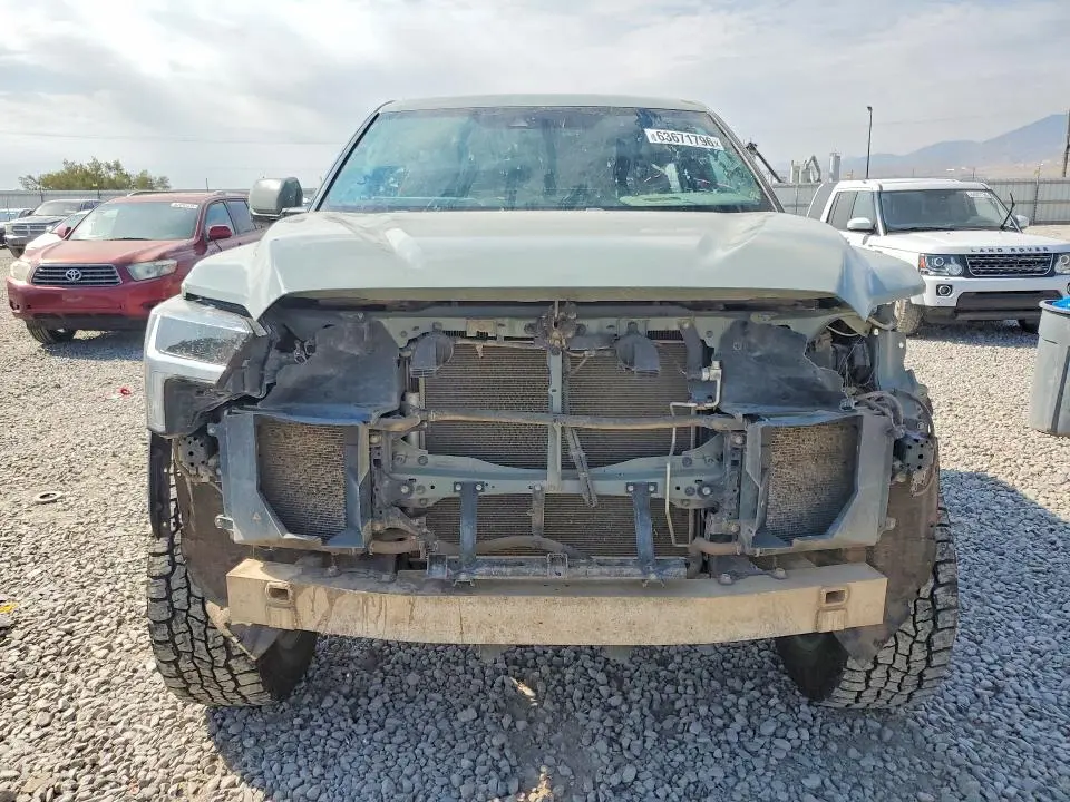 2022 TOYOTA TUNDRA SR5  