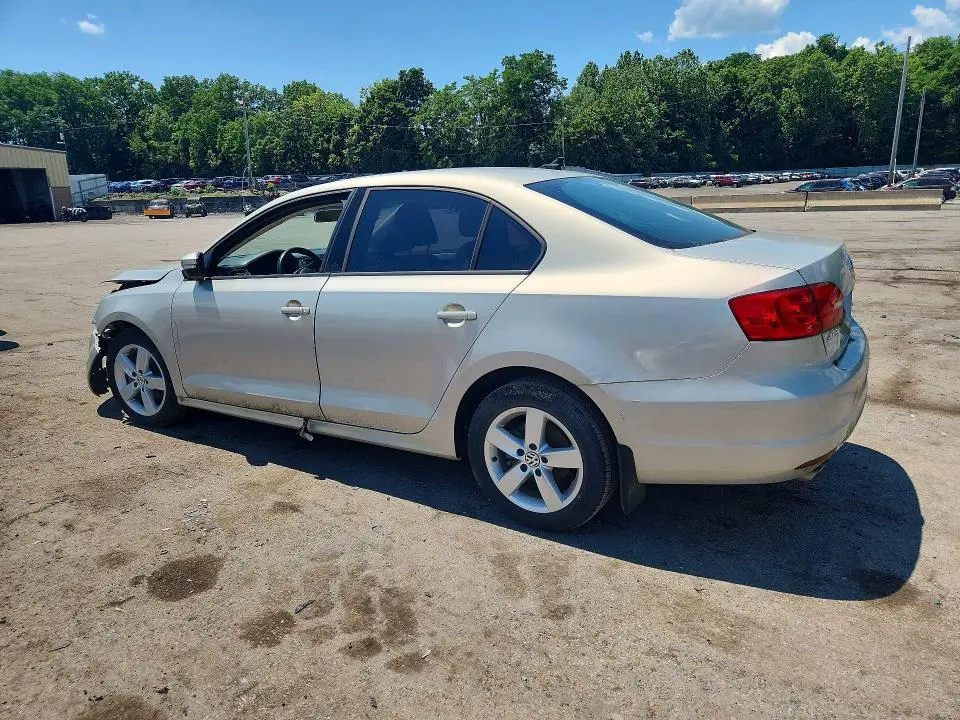 2011 VOLKSWAGEN JETTA TDI  