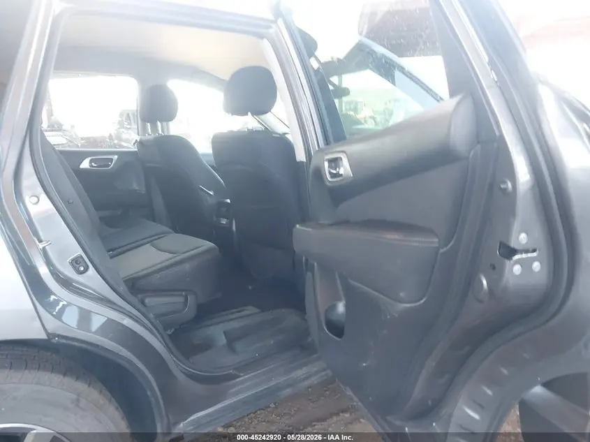 2017 NISSAN PATHFINDER S
