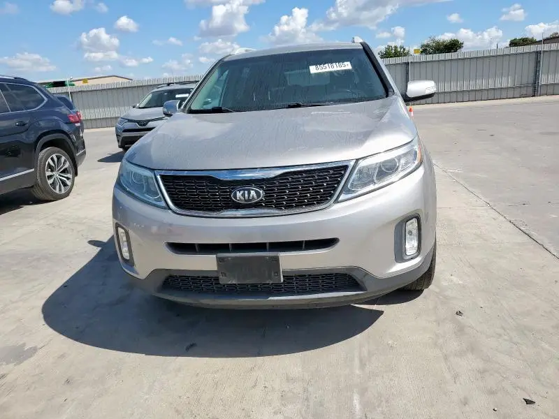 2015 KIA SORENTO LX  