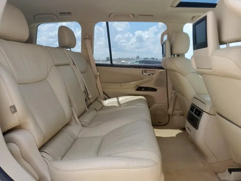 2015 LEXUS LX 570  