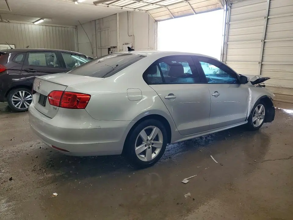 2012 VOLKSWAGEN JETTA TDI  