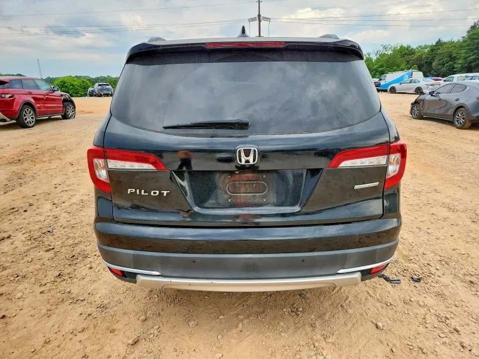 2021 HONDA PILOT SE  