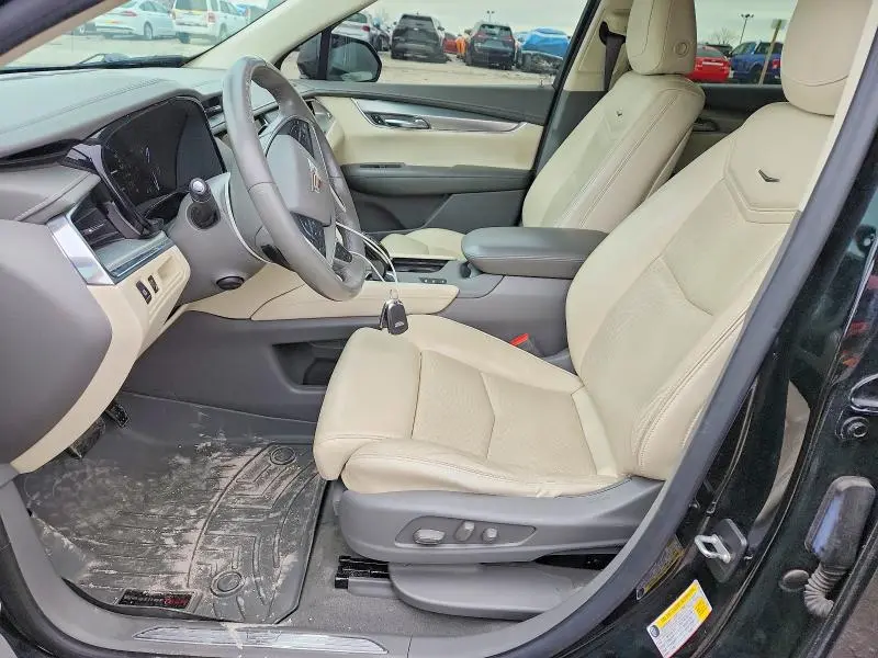 2017 CADILLAC XT5 LUXURY  