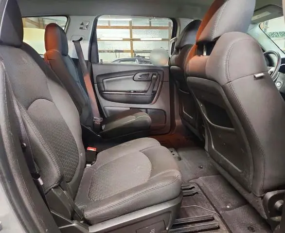 2012 CHEVROLET TRAVERSE LT  