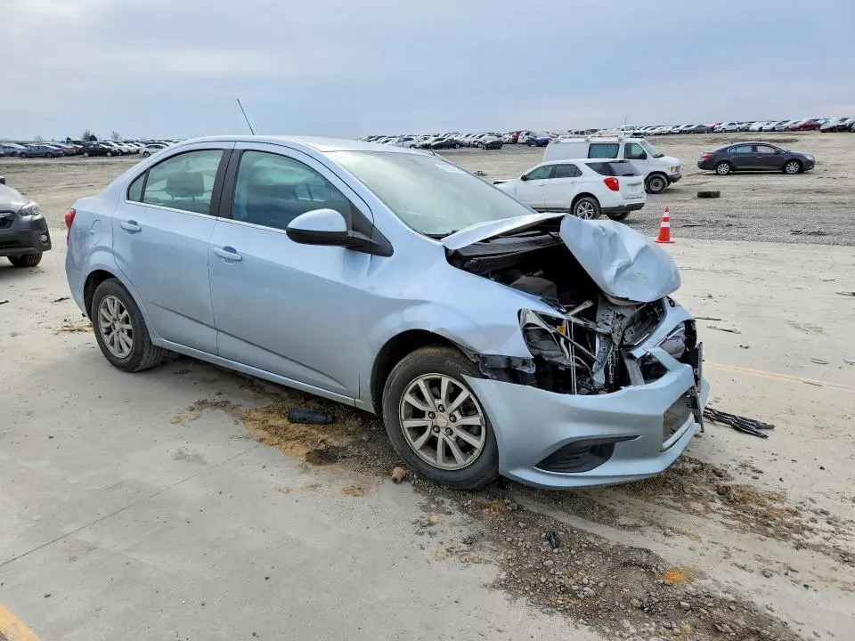 2018 CHEVROLET SONIC LT  