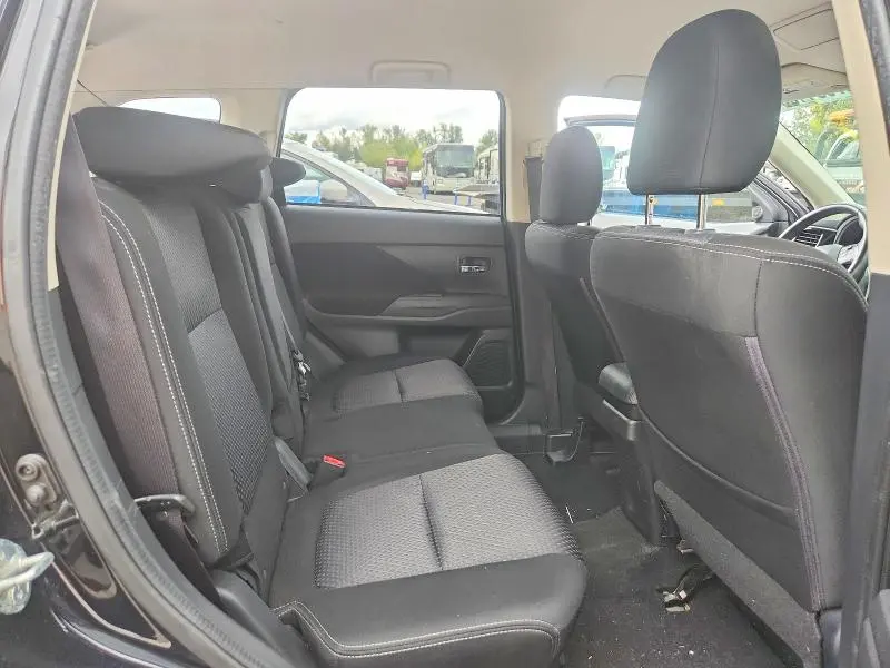 2017 MITSUBISHI OUTLANDER ES  