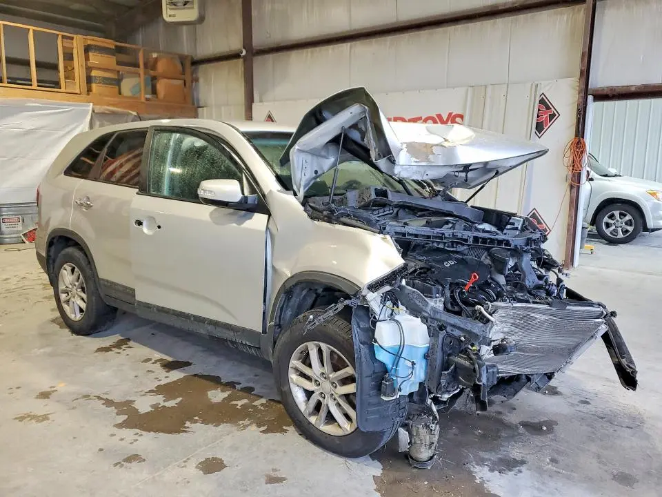 2014 KIA SORENTO LX  