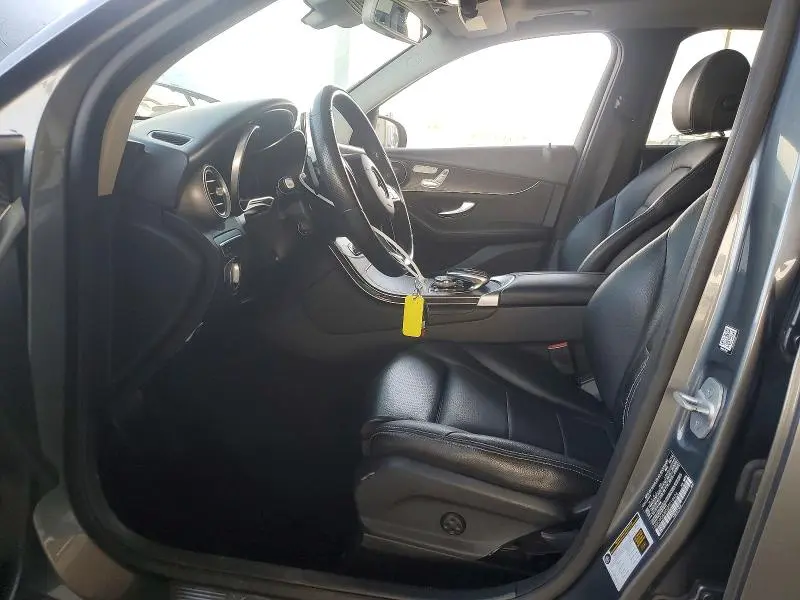 2016 MERCEDES-BENZ GLC 300  