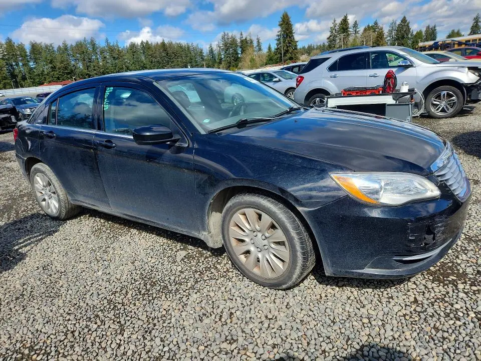 2014 CHRYSLER 200 LX  
