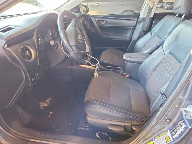 2017 TOYOTA COROLLA SE  