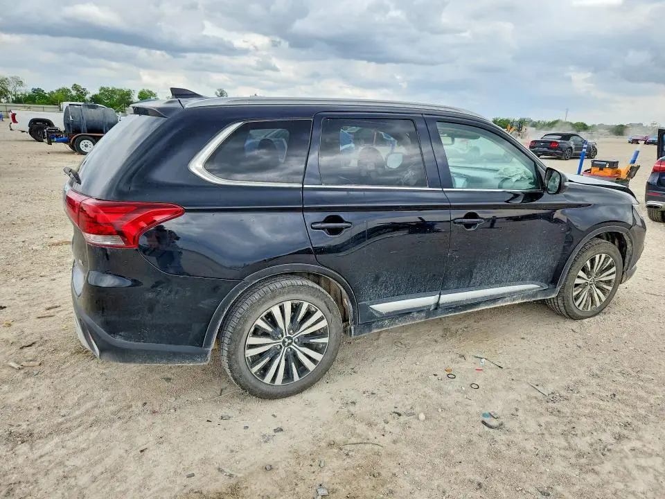 2020 MITSUBISHI OUTLANDER SE  