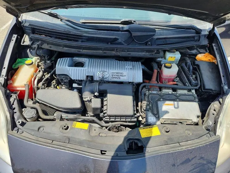 2010 TOYOTA PRIUS III  