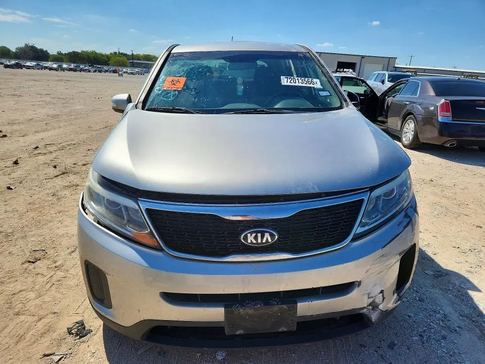 2015 KIA SORENTO LX  
