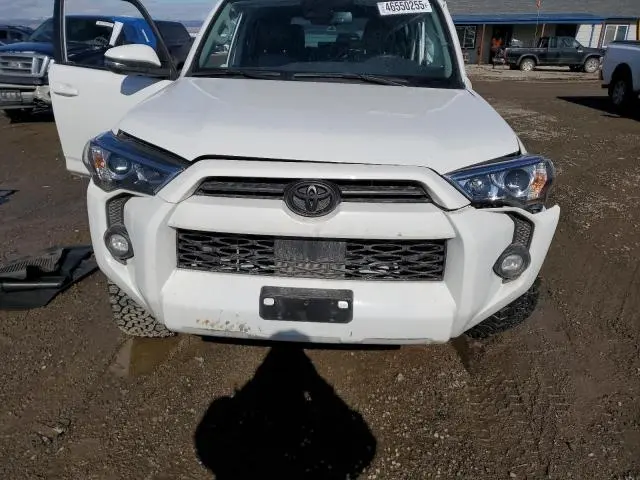 2023 TOYOTA 4RUNNER SE  