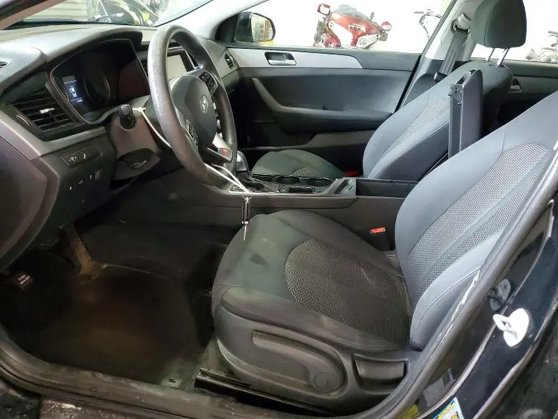 2018 HYUNDAI SONATA SE  