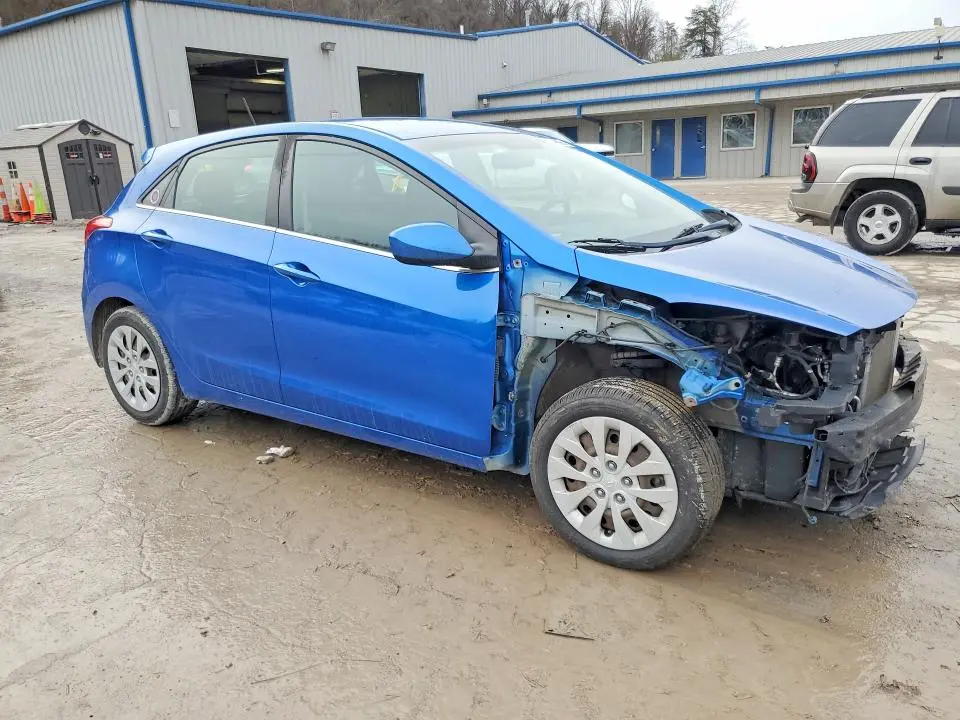 2017 HYUNDAI ELANTRA GT BASE  