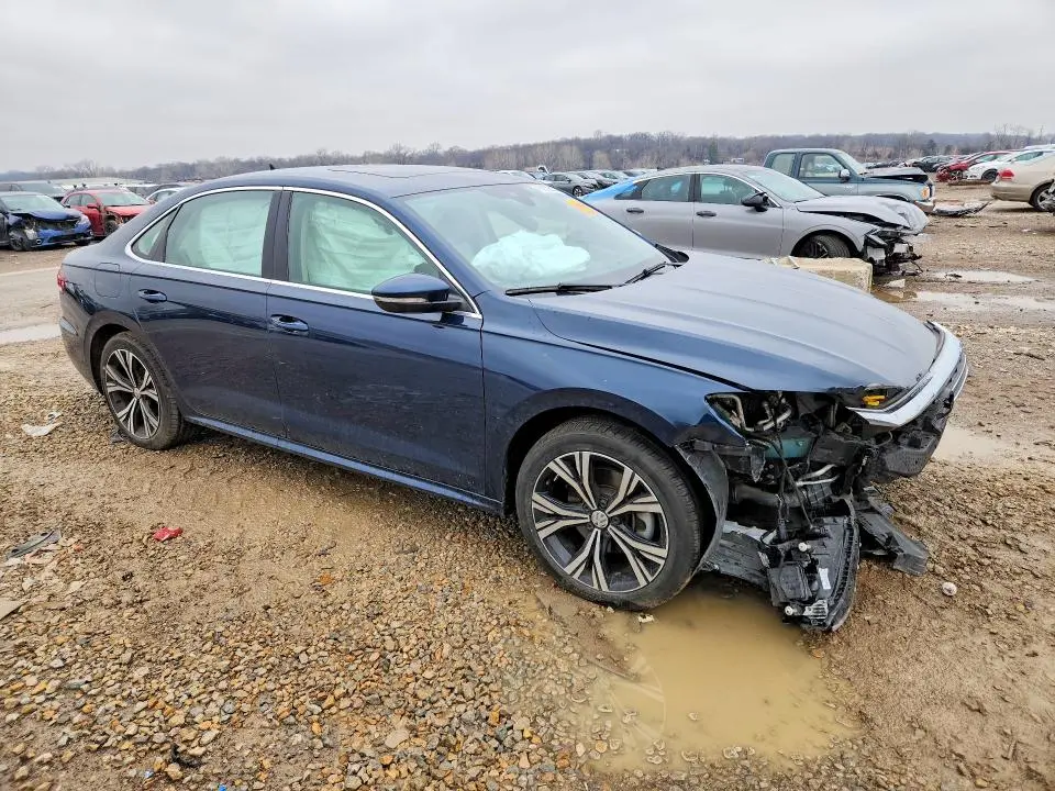 2022 VOLKSWAGEN PASSAT SE  