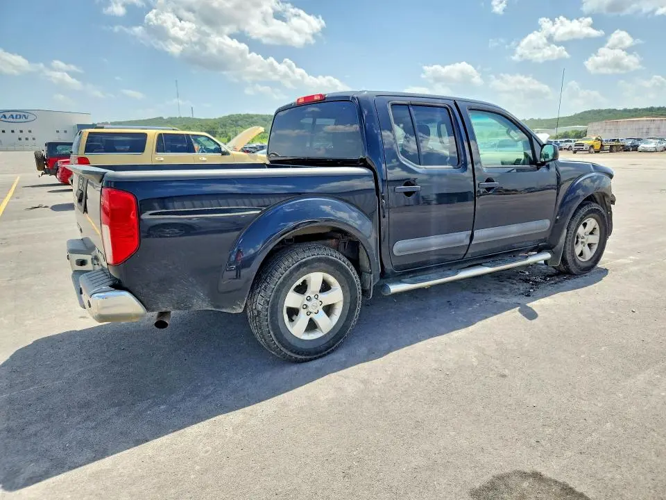 2013 NISSAN FRONTIER S  
