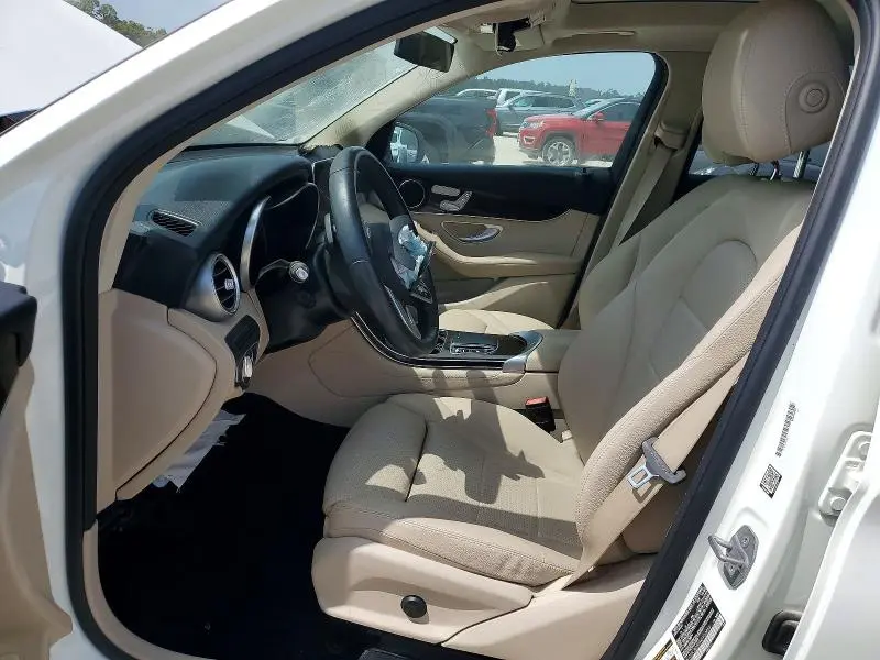 2021 MERCEDES-BENZ GLC 300  