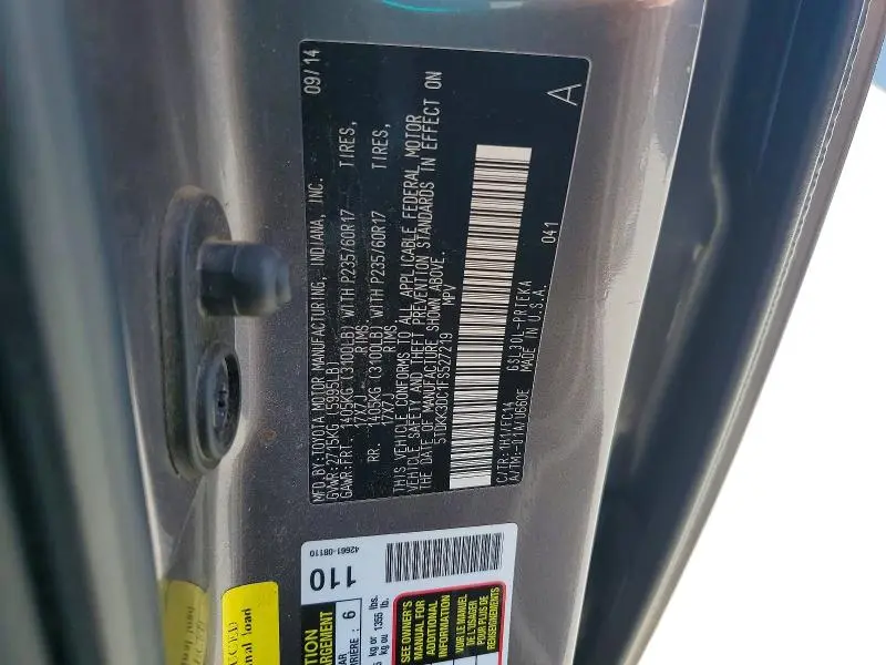 2015 TOYOTA SIENNA LE  
