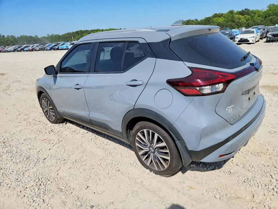 2021 NISSAN KICKS SV  
