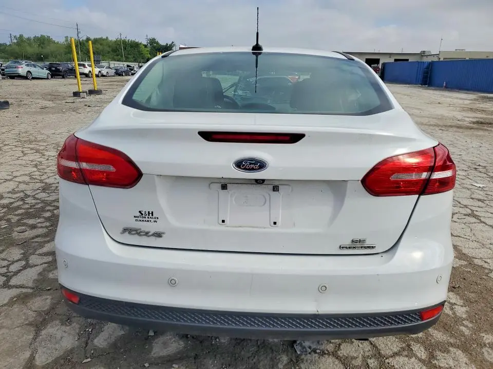 2016 FORD FOCUS SE  