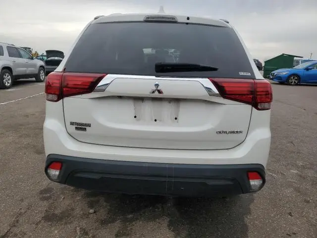2019 MITSUBISHI OUTLANDER SE  
