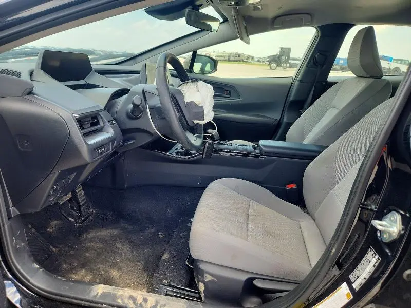 2024 TOYOTA PRIUS LE  