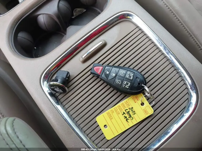 2013 CHRYSLER TOWN & COUNTRY LIMITED