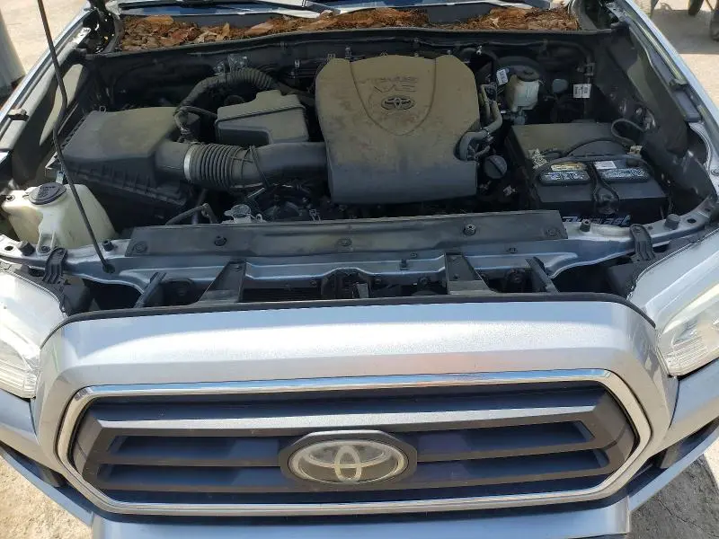 2020 TOYOTA TACOMA SR5 V6  