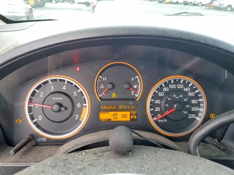 2014 NISSAN TITAN S  