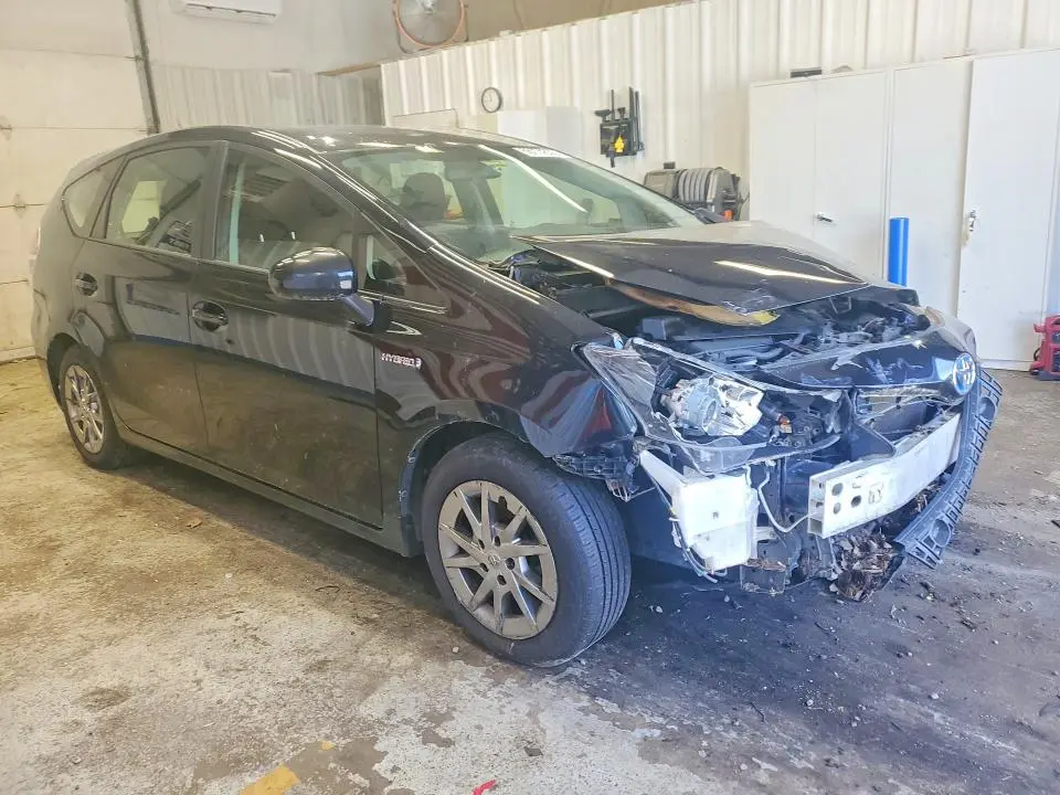 2016 TOYOTA PRIUS V THREE  