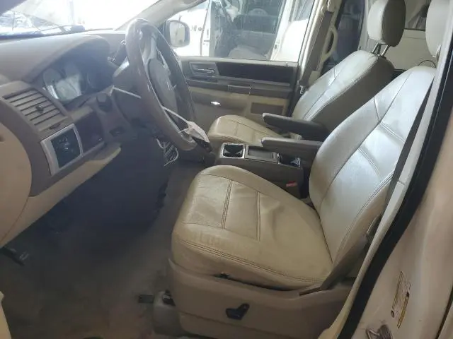 2010 CHRYSLER TOWN & COUNTRY TOURING  