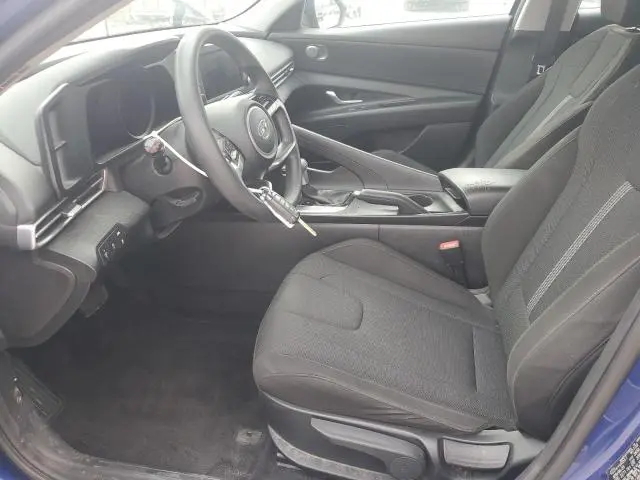 2023 HYUNDAI ELANTRA SE  