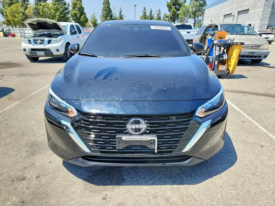 2025 NISSAN SENTRA SV  