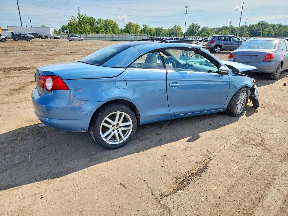 2010 VOLKSWAGEN EOS LUX  