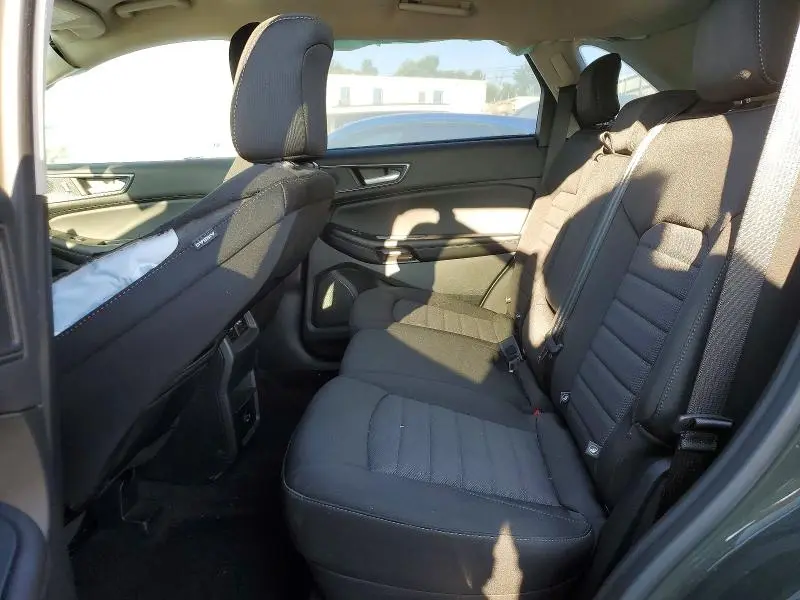 2022 FORD EDGE SE  