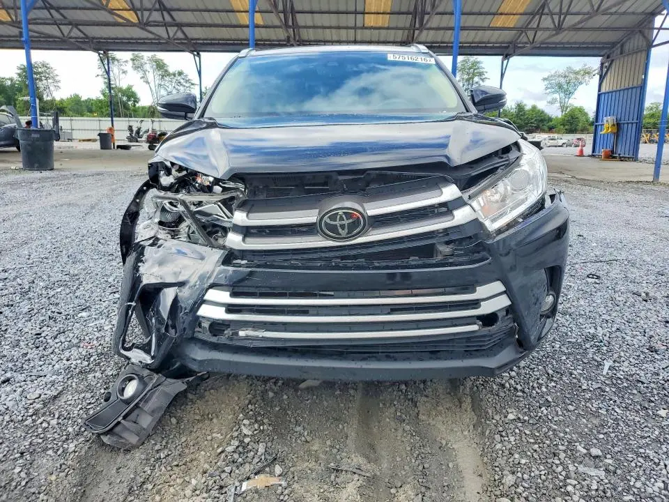 2019 TOYOTA HIGHLANDER XLE  