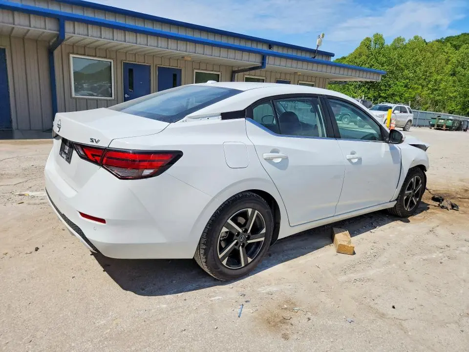 2024 NISSAN SENTRA SV  