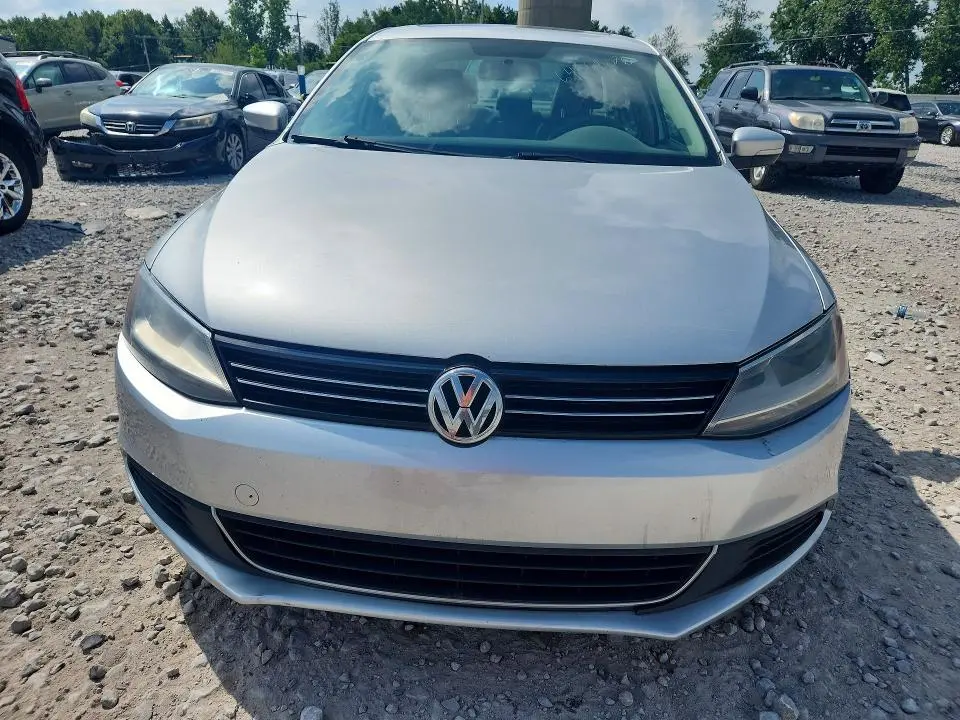 2014 VOLKSWAGEN JETTA SE  
