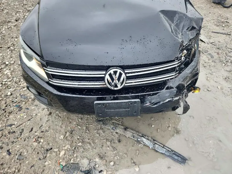 2015 VOLKSWAGEN TIGUAN S  
