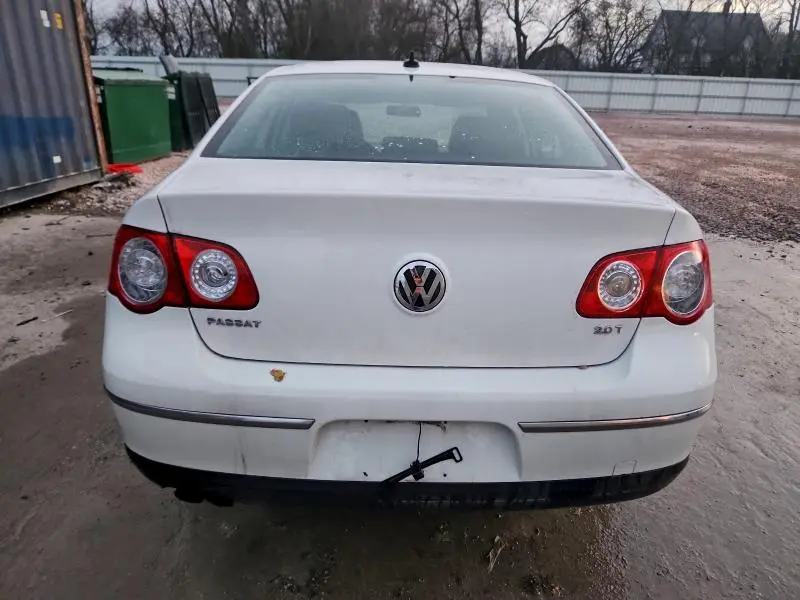 2010 VOLKSWAGEN PASSAT KOMFORT  