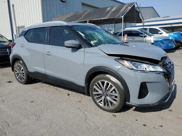 2022 NISSAN KICKS SV  