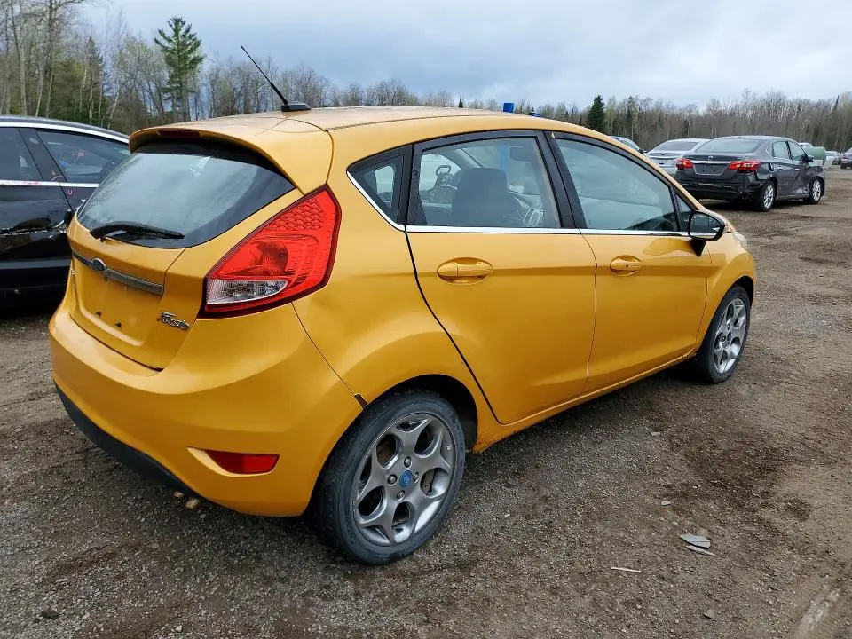 2011 FORD FIESTA SES  